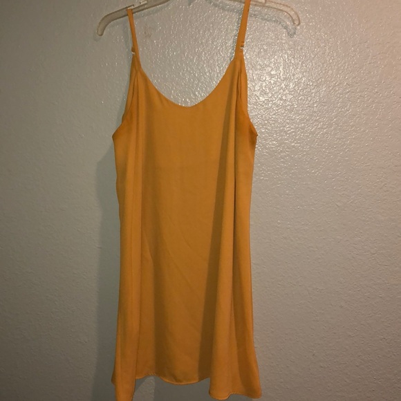 Hello Dress - Picture 1 of 2